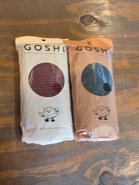 Goshi Bath Towels Set in Burgundy and Teal - Soft Absorbent Cotton